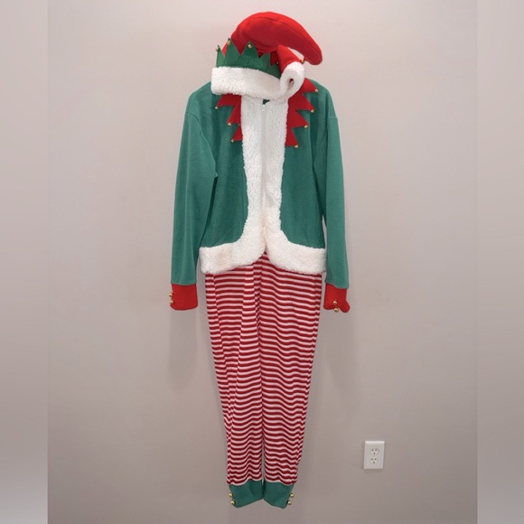 Elf IngZing NWT red/green unisex He/She Forever 21 fleece one piece jumpsuit L - Picture 1 of 6